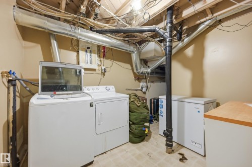 11612 110A Avenue Nw, Edmonton, AB - Indoor Photo Showing Laundry Room