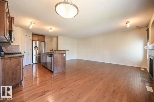 11425 14 Avenue Sw, Edmonton, AB - Indoor Photo Showing Kitchen With Stainless Steel Kitchen