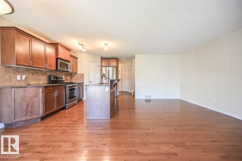 11425 14 Avenue Sw, Edmonton, AB - Indoor Photo Showing Kitchen With Stainless Steel Kitchen