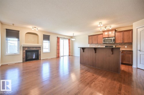 11425 14 Avenue Sw, Edmonton, AB - Indoor With Fireplace