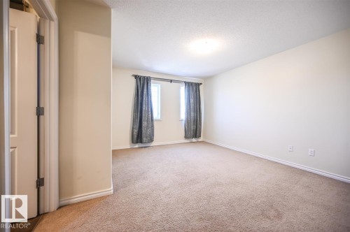 11425 14 Avenue Sw, Edmonton, AB - Indoor Photo Showing Other Room