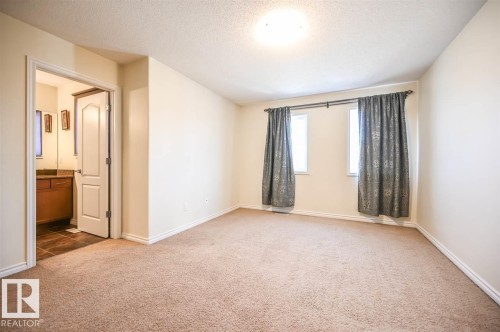 11425 14 Avenue Sw, Edmonton, AB - Indoor Photo Showing Other Room