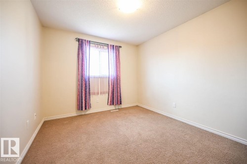 11425 14 Avenue Sw, Edmonton, AB - Indoor Photo Showing Other Room