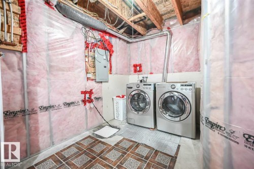 11425 14 Avenue Sw, Edmonton, AB - Indoor Photo Showing Laundry Room