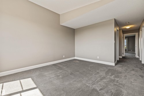 2808 Koshal Crescent Sw, Edmonton, AB - Indoor Photo Showing Other Room