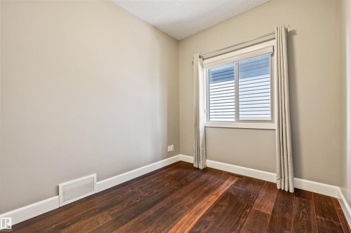 2808 Koshal Crescent Sw, Edmonton, AB - Indoor Photo Showing Other Room