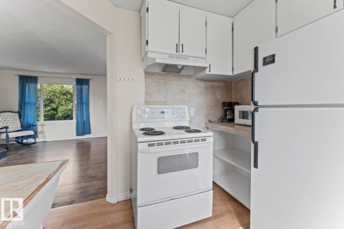 5105 58 Street, Cold Lake, AB - Indoor Photo Showing Kitchen