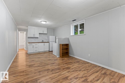 5105 58 Street, Cold Lake, AB - Indoor Photo Showing Kitchen