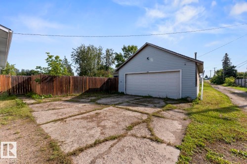 5105 58 Street, Cold Lake, AB - Outdoor