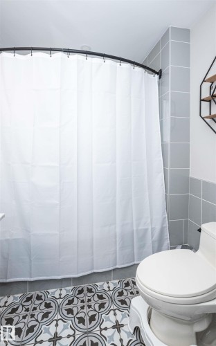 10339 108 Avenue, Westlock, AB - Indoor Photo Showing Bathroom