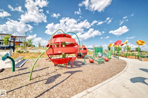 2740 Blatchford Road Nw, Edmonton, AB - Outdoor