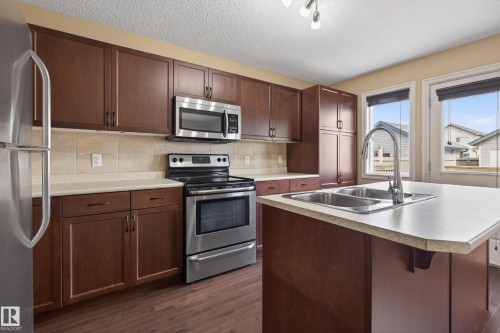 5636 18 Avenue Sw, Edmonton, AB 