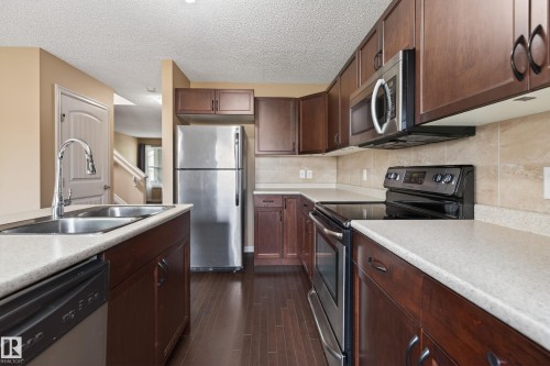 5636 18 Avenue Sw, Edmonton, AB 