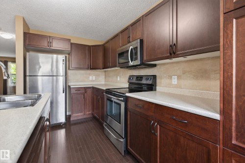 5636 18 Avenue Sw, Edmonton, AB 