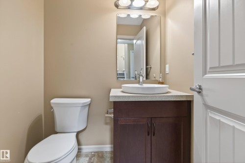 5636 18 Avenue Sw, Edmonton, AB 