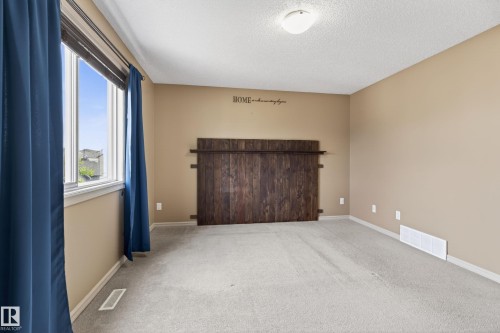 5636 18 Avenue Sw, Edmonton, AB 