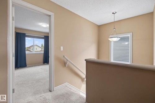 5636 18 Avenue Sw, Edmonton, AB 