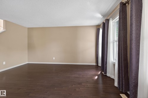 5636 18 Avenue Sw, Edmonton, AB 