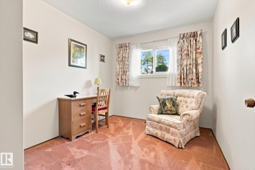16111 88A Avenue Nw, Edmonton, AB - Indoor