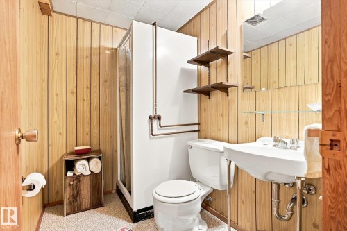 16111 88A Avenue Nw, Edmonton, AB - Indoor Photo Showing Other Room