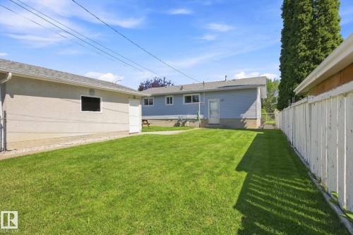 16111 88A Avenue Nw, Edmonton, AB - Outdoor