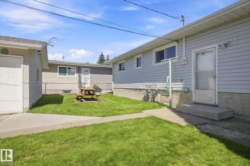 16111 88A Avenue Nw, Edmonton, AB - Outdoor With Exterior