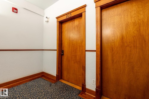 #203 10141 95 St Nw, Edmonton, AB - Indoor Photo Showing Other Room