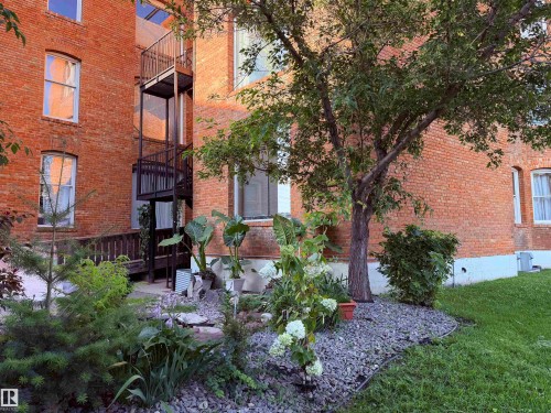 #203 10141 95 St Nw, Edmonton, AB - Outdoor