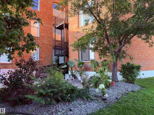 #203 10141 95 St Nw, Edmonton, AB - Outdoor