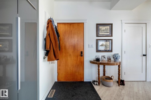 #203 10141 95 St Nw, Edmonton, AB - Indoor Photo Showing Other Room