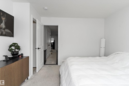 17818 70A Street Nw, Edmonton, AB - Indoor Photo Showing Bedroom