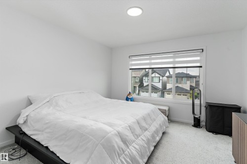 17818 70A Street Nw, Edmonton, AB - Indoor Photo Showing Bedroom