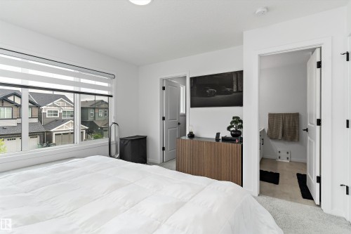 17818 70A Street Nw, Edmonton, AB - Indoor Photo Showing Bedroom