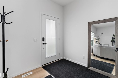 17818 70A Street Nw, Edmonton, AB - Indoor Photo Showing Other Room