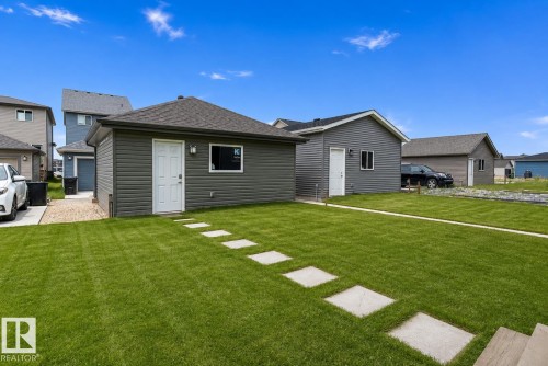 17818 70A Street Nw, Edmonton, AB - Outdoor