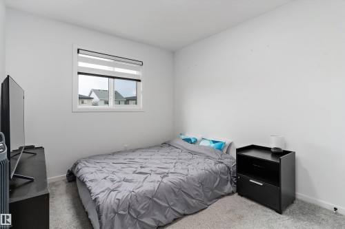 17818 70A Street Nw, Edmonton, AB - Indoor Photo Showing Bedroom