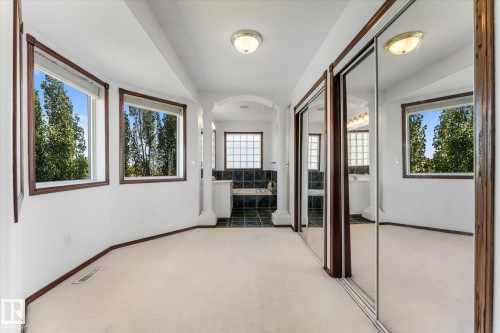 488 Klarvatten Lake Wynd Nw, Edmonton, AB - Indoor Photo Showing Other Room