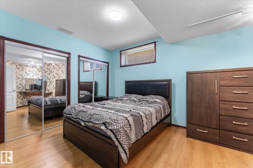 488 Klarvatten Lake Wynd Nw, Edmonton, AB - Indoor Photo Showing Bedroom