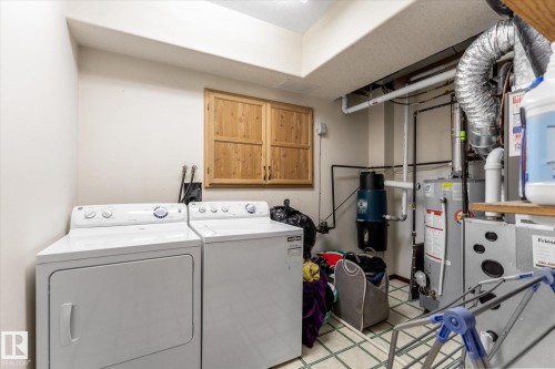 488 Klarvatten Lake Wynd Nw, Edmonton, AB - Indoor Photo Showing Laundry Room