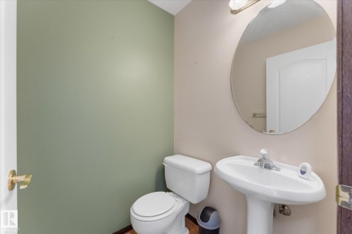 488 Klarvatten Lake Wynd Nw, Edmonton, AB - Indoor Photo Showing Bathroom