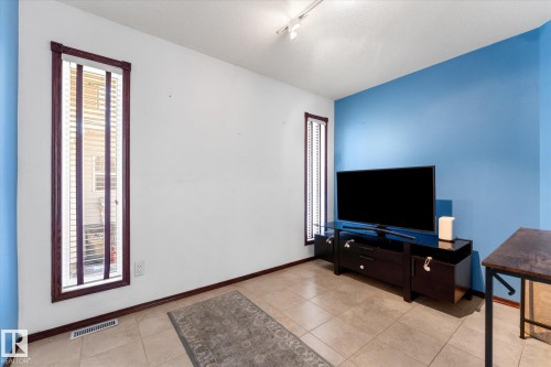 488 Klarvatten Lake Wynd Nw, Edmonton, AB - Indoor Photo Showing Other Room