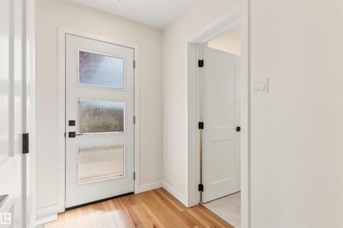9328 168 Street Nw, Edmonton, AB - Indoor Photo Showing Other Room