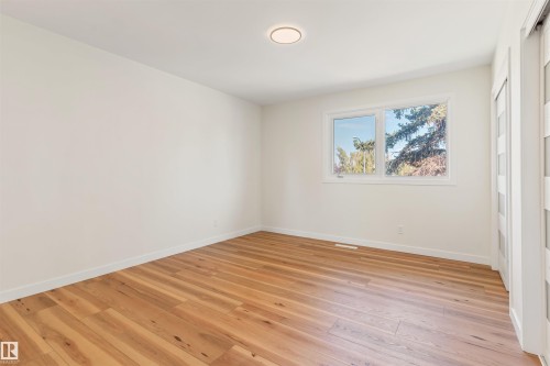 9328 168 Street Nw, Edmonton, AB - Indoor Photo Showing Other Room