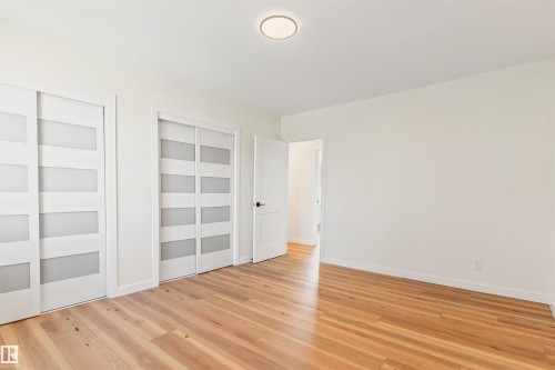 9328 168 Street Nw, Edmonton, AB - Indoor Photo Showing Other Room