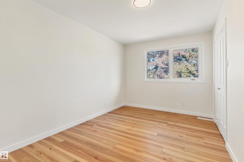 9328 168 Street Nw, Edmonton, AB - Indoor Photo Showing Other Room