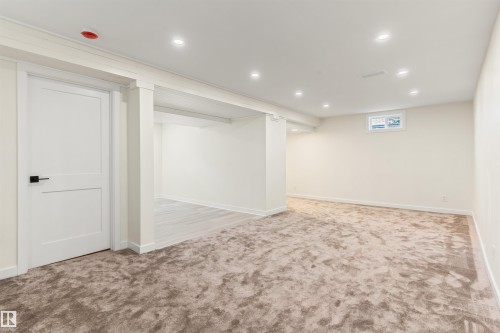 9328 168 Street Nw, Edmonton, AB - Indoor