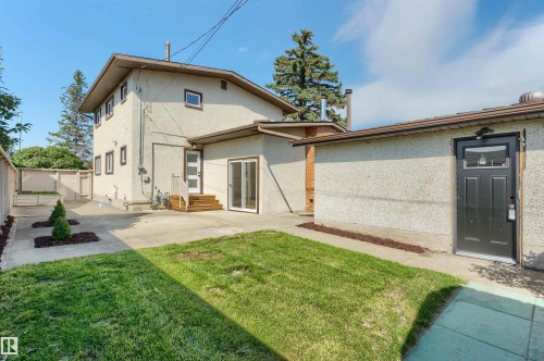 9328 168 Street Nw, Edmonton, AB - Outdoor