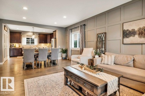 8423 23 Avenue Sw, Edmonton, AB - Indoor Photo Showing Living Room