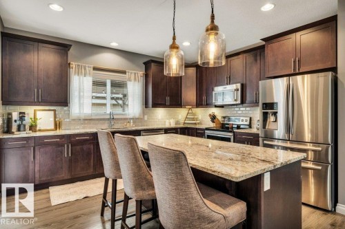 8423 23 Avenue Sw, Edmonton, AB - Indoor Photo Showing Kitchen With Upgraded Kitchen