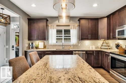 8423 23 Avenue Sw, Edmonton, AB - Indoor Photo Showing Kitchen With Upgraded Kitchen